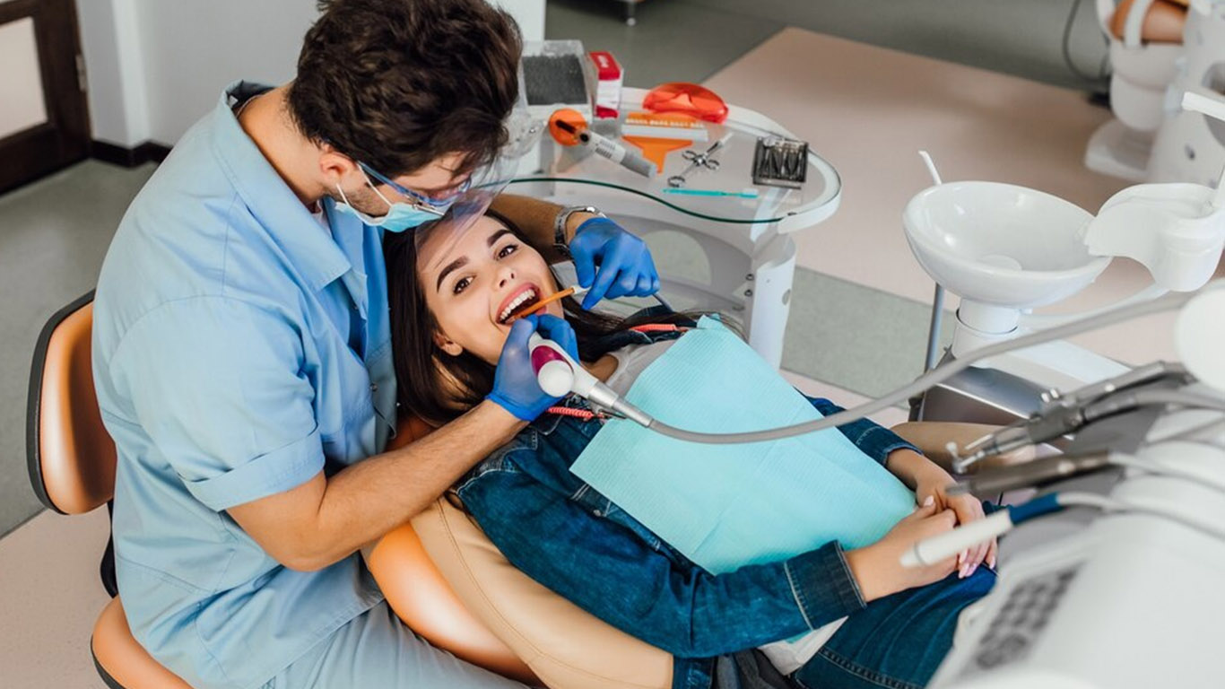 Profesyonel Diş Beyazlatmanın En Büyük 5 Faydası